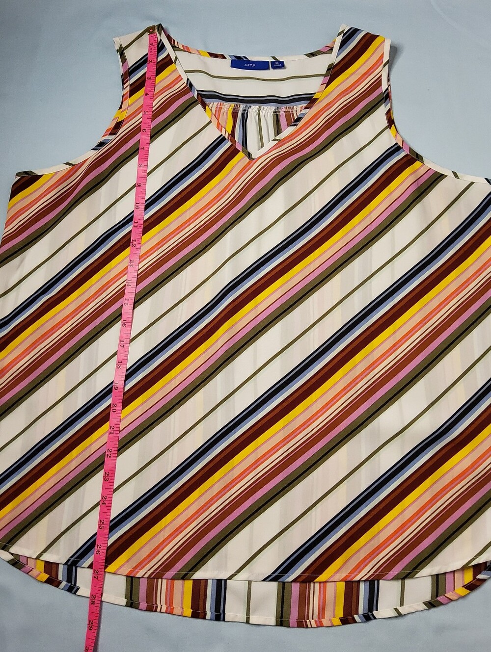 Apt. 9 Multi-Color Diagonal Stripe V-Neck Top. - Picture 3 of 7